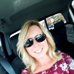 Meet your Posher, Carolyn